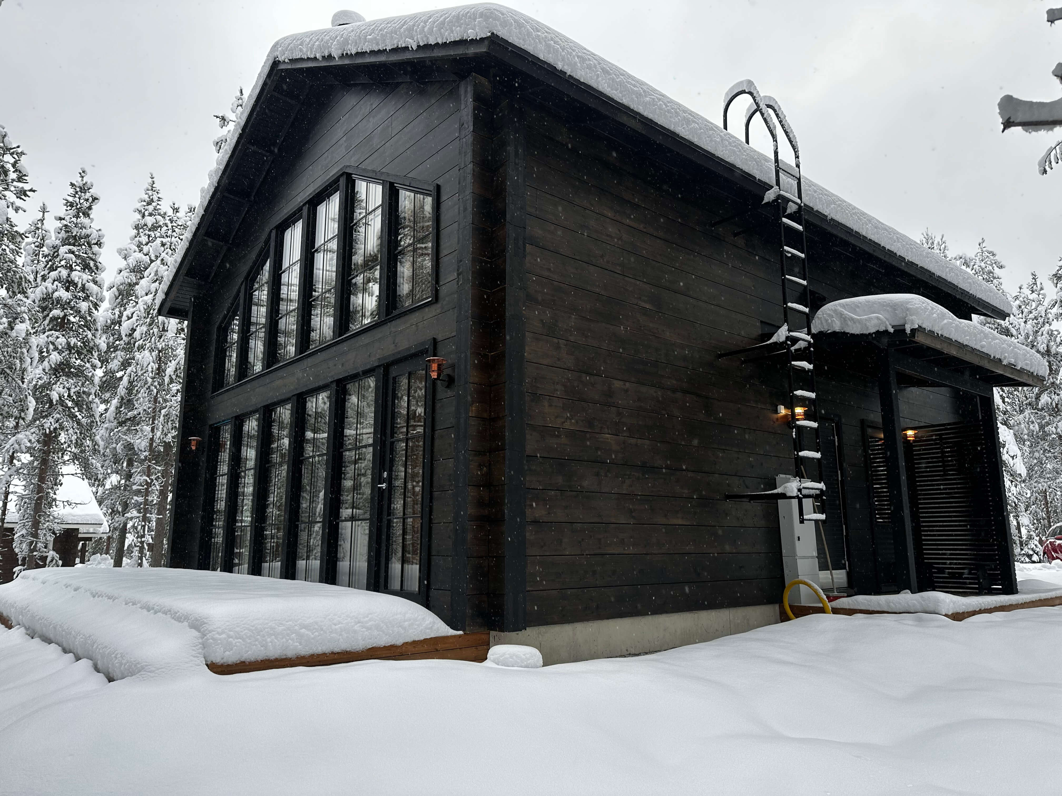 Log cabin in snow — private accommodation in Levi, Finnish Lapland